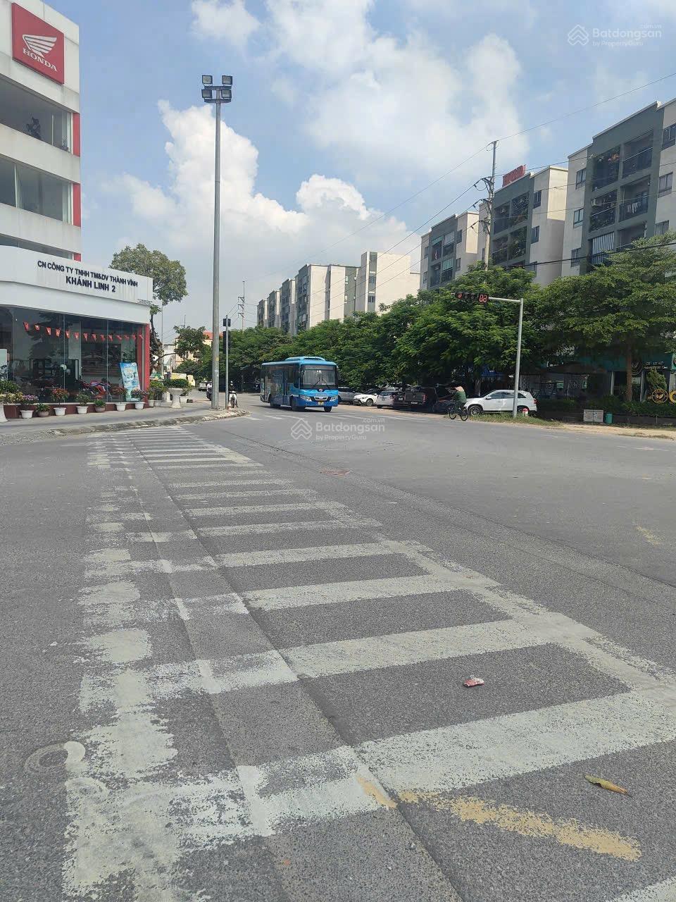 Chính chủ gửi bán lô đất trung tâm huyện Mê Linh diện tích: 73.4m2 mặt tiền: 4,5m vuông vắn, dễ Chính chủ gửi bán lô đất trung tâm huyện Mê Linh diện tích: 73.4m2 mặt tiền: 4,5m vuông vắn, dễ