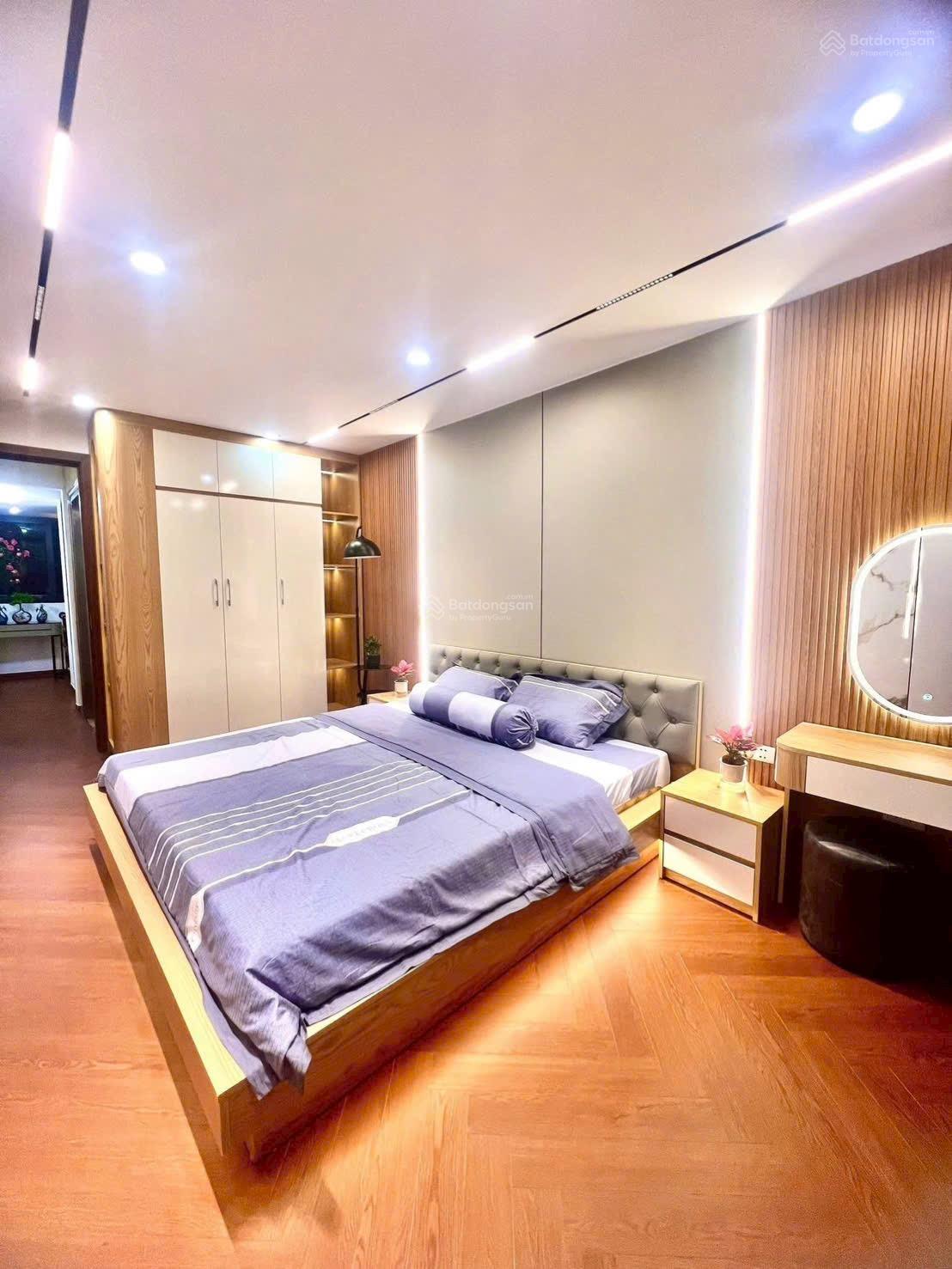 Giá tốt quá - bán nhà Hoàng Quốc Việt - dân xây chắc chắn - full nội thất - ngõ nông - gần Hồ Tây