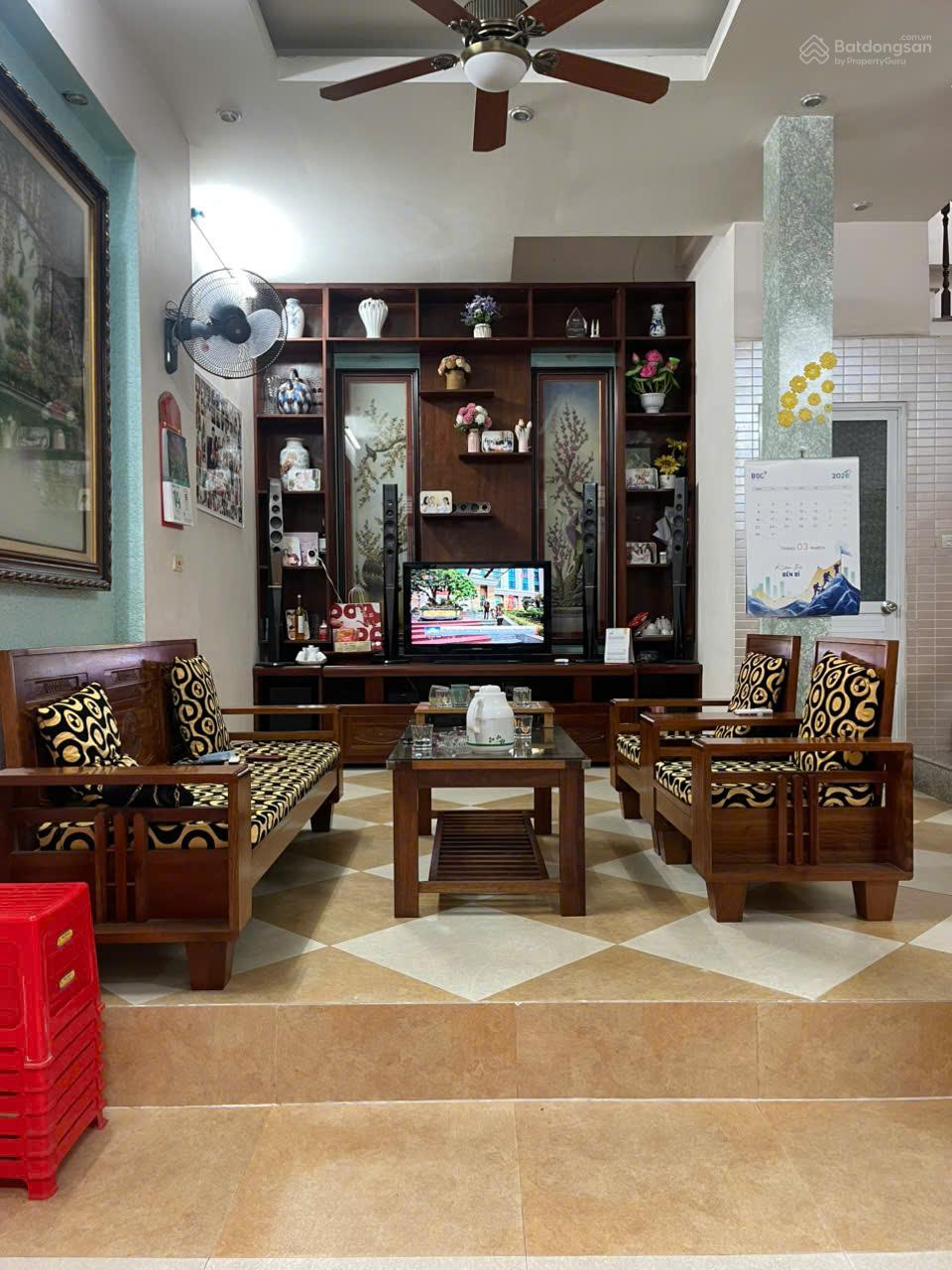 BÁN GẤP NHÀ VĂN QUÁN 40M2, 4 TẦNG , MT 5.9M, KINH DOANH, GIÁ 7.8 TỶ