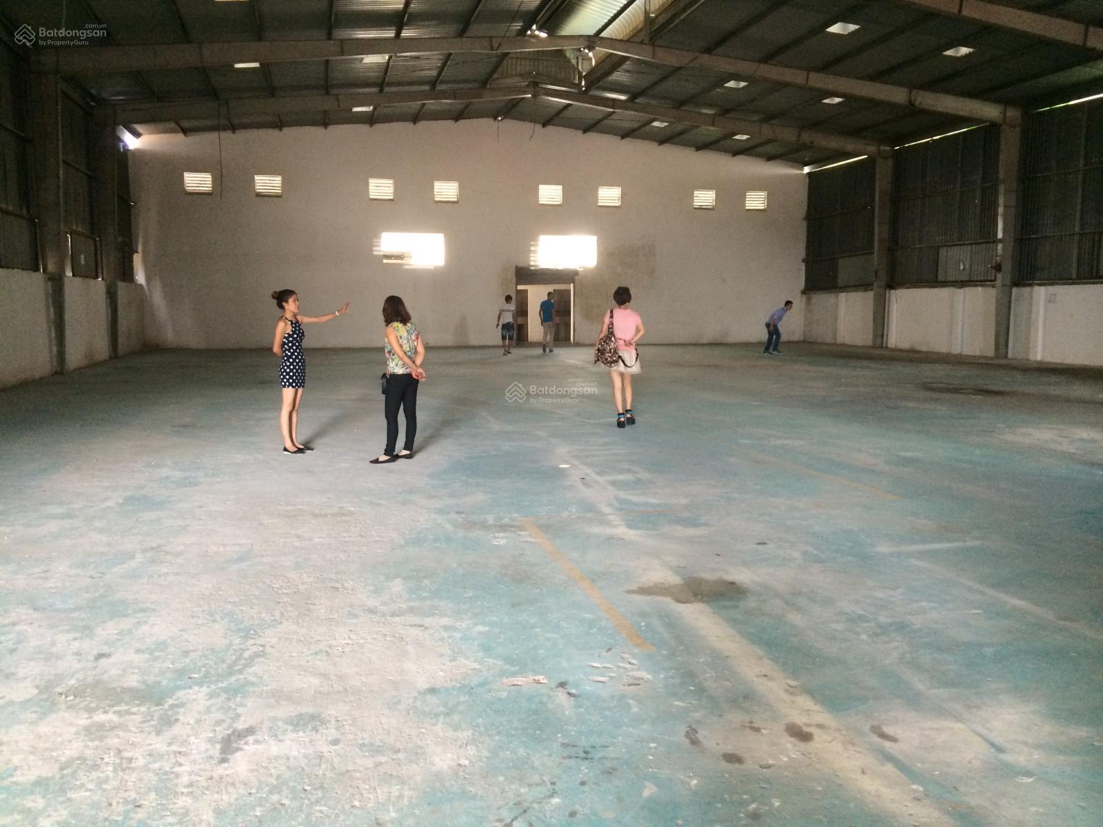 Nhà xưởng cho thuê tân uyên bình dương dt: 1100m giá 60 triêu/tháng lh: 0944 977 ***