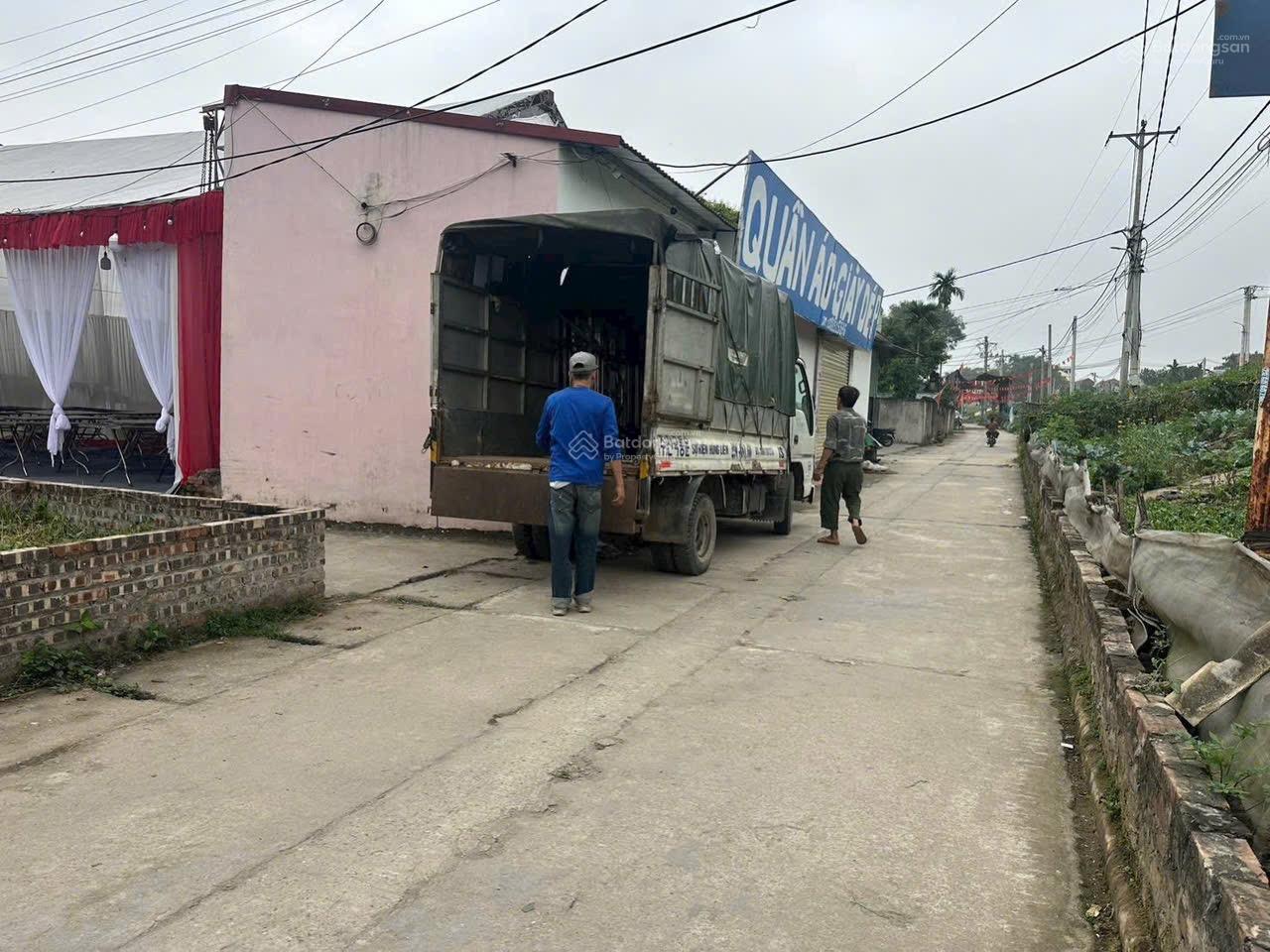 Chính chủ cần bán gấp đất Đông Hội 44m² nhỉnh 4 tỷ - Gần cầu Tứ Liên có nhà C4 về ở ngay. Chính chủ cần bán gấp đất Đông Hội 44m² nhỉnh 4 tỷ - Gần cầu Tứ Liên có nhà C4 về ở ngay.