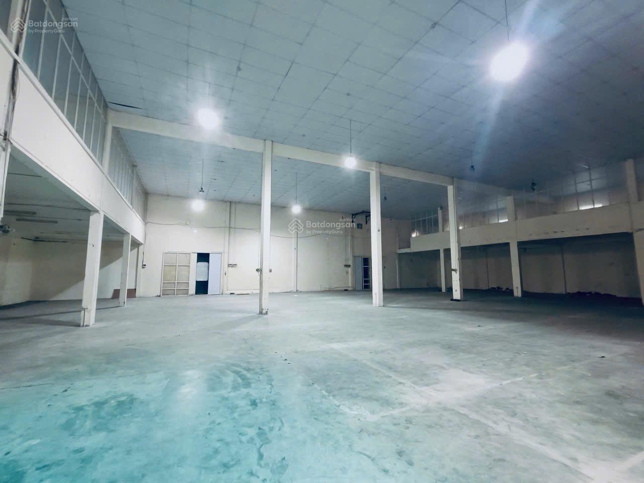 Cho thuê 1200m2 diện tích đất bao gồm 700m2 nhà xưởng tại Ngọc Hồi Thanh Trì. LH 0964 859 ***