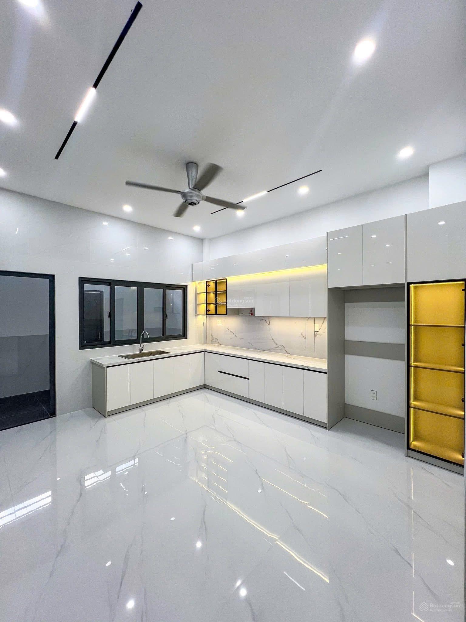 Bán nhà mới trệt lầu khu Phú An DT 4.5x18m - giá 4.15 tỷ