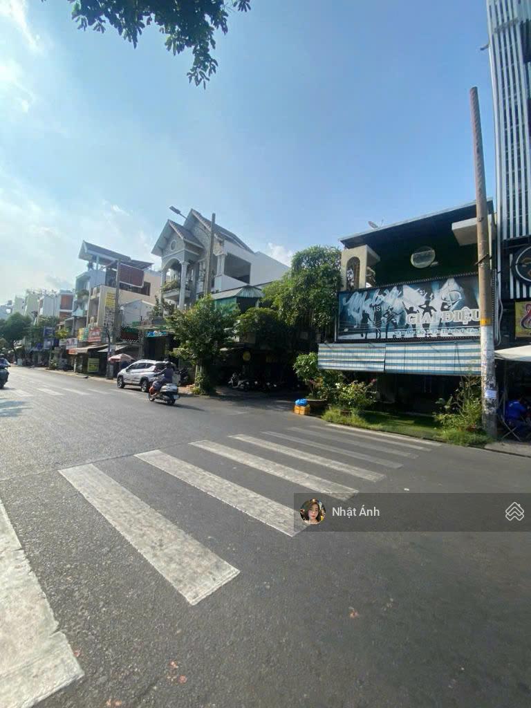 Bán căn mặt tiền rẻ nhất Bàu Cát - Tân Bình. 4mx20m - Giá 18.9 tỷ thương lượng tốt