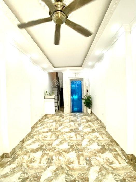 Nhỉnh 9 tỷ, nhà 6 tầng, thang máy, đường ô tô tránh, vỉa hè rộng, kinh doanh đa dạng, dân trí cao. Nhỉnh 9 tỷ, nhà 6 tầng, thang máy, đường ô tô tránh, vỉa hè rộng, kinh doanh đa dạng, dân trí cao.