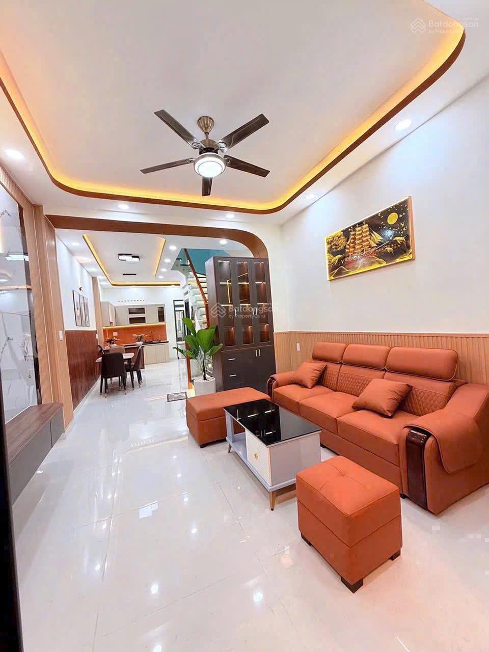 Nhà hẻm xe hơi đường dương văn dương DT 3,75x18 đúc 1 trệt 1 lầu bán 6,9 tỷ LH 0946 567 *** Hiểu