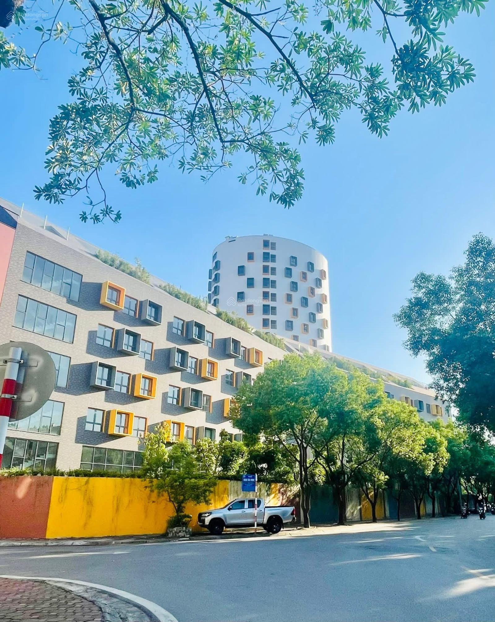 Căn góc 75m2 - mặt phố - tiềm năng lớn - nội thất đẹp - giá 4tỷ2