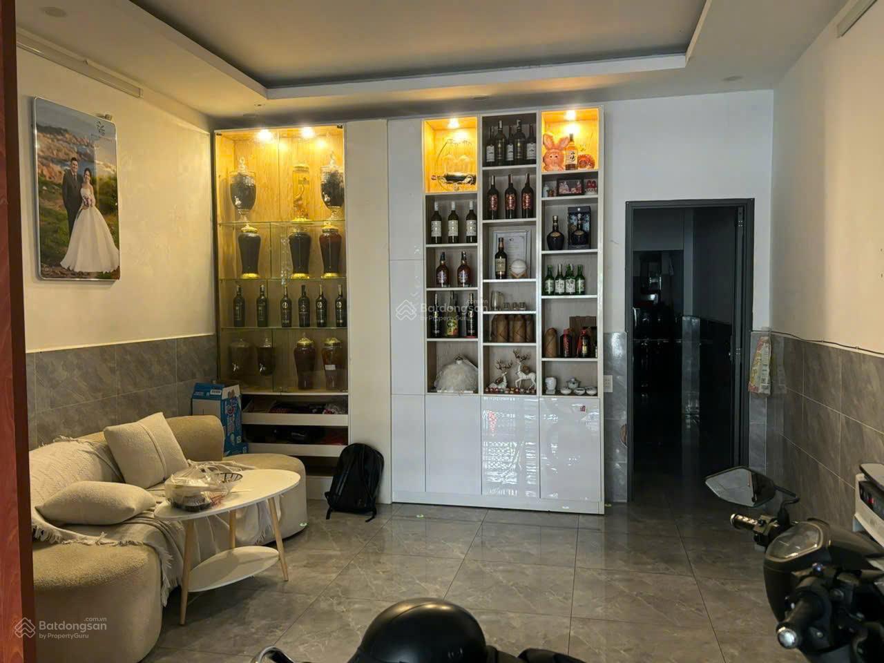 Bán nhà HXH đường vườn lài DT 4x20 đúc 1 trệt 1 lầu bán 9,5 tỷ LH 0946 567 *** Hiểu