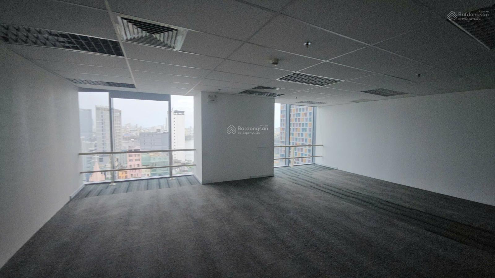 Văn phòng view sông Hàn, diện tích 200m2, giá chỉ 282.000/m2/tháng Văn phòng view sông Hàn, diện tích 200m2, giá chỉ 282.000/m2/tháng