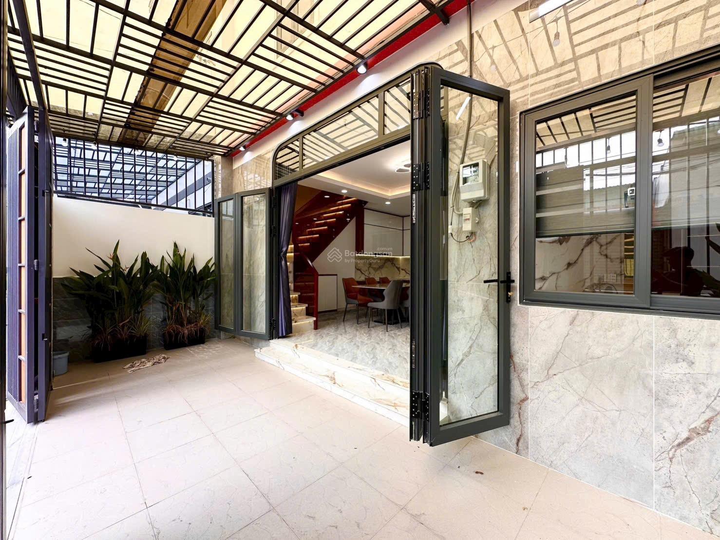 NHÀ NGANG 7 BỀ THẾ THẠNH XUÂN 22, QUẬN 12 GẦN CHỢ MINH PHÁT DT CỰC LỚN 70M2- HẺM XE HƠI -GIÁ:5TỶ650