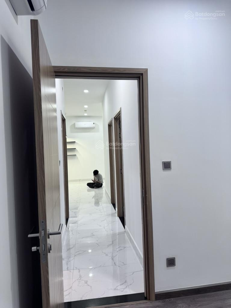 Siêu tốt: Bán căn 3PN Lakeview 2, diện tích 96m2, giá 13.95 tỷ. Sổ hồng, hợp đồng thuê 36tr net