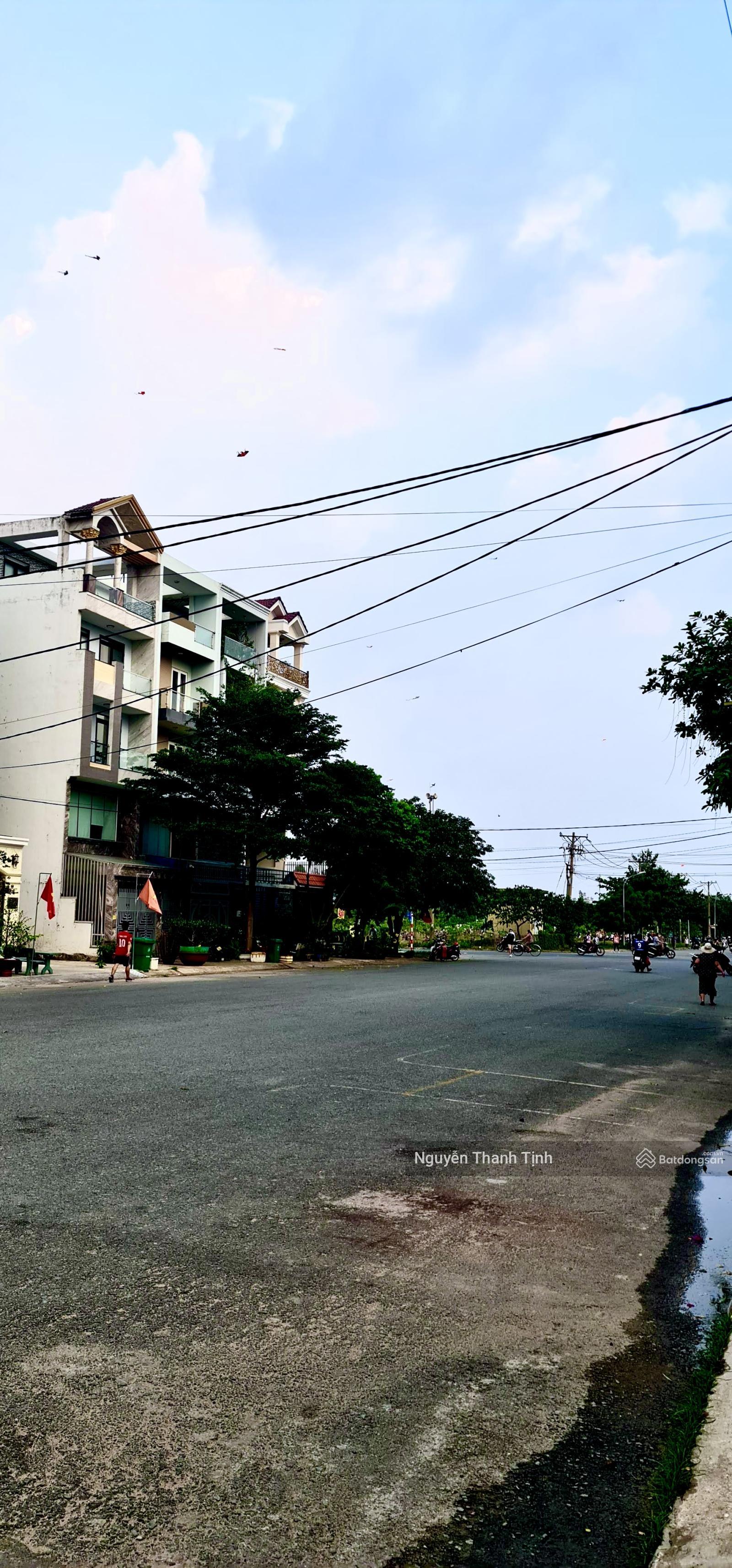 Bán lô góc 2 mặt tiền Đường 30m KDC An Sương