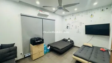 Bán nhà mặt Bùi Huy Bích, 69m2 x 5 tầng, mặt tiền 5m, giá 30 tỷ