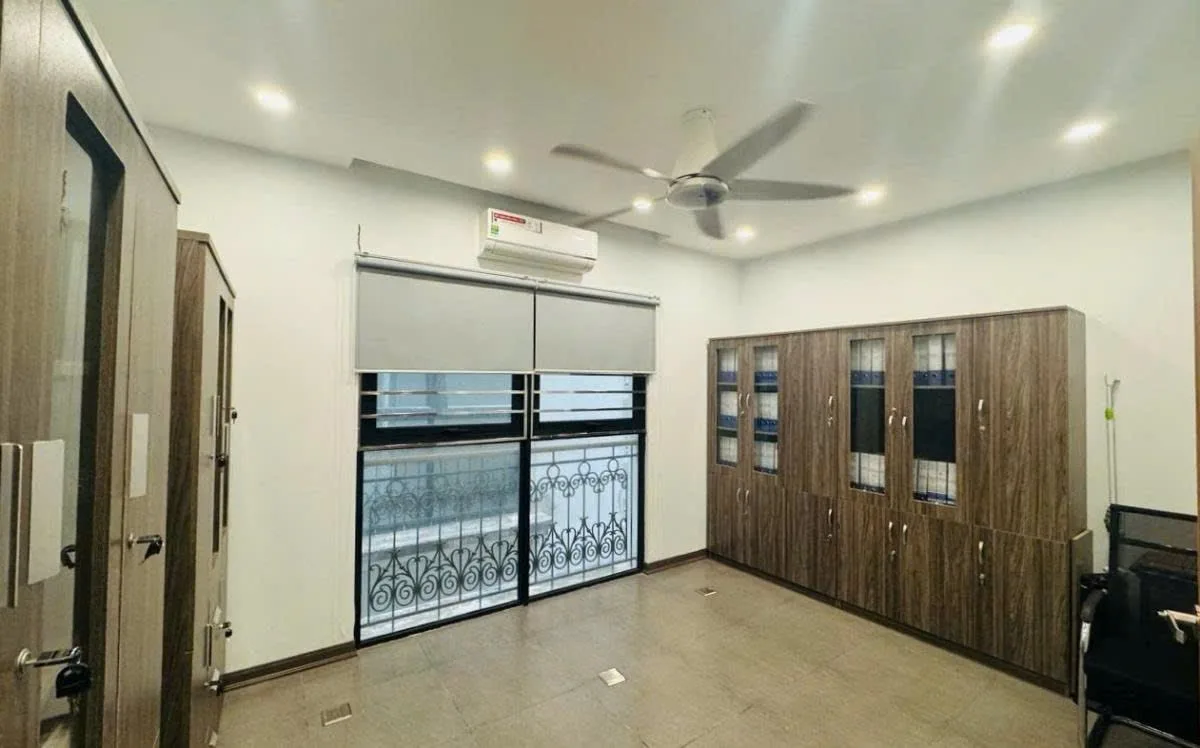 Bán nhà mặt Bùi Huy Bích, 69m2 x 5 tầng, mặt tiền 5m, giá 30 tỷ