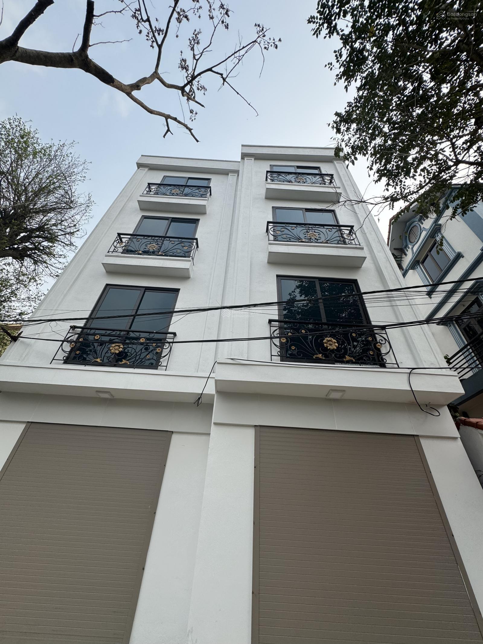 Nhà xây mới 32m2 x4 tầng oto đỗ cách 10m, cách 1 nhà ra đê cao viên