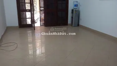 Chính chủ cho thuê nhà mặt phố Đỗ Quang, Nguyễn Thị Định. DT 55m2 x 5t, vị trí kinh doanh.
