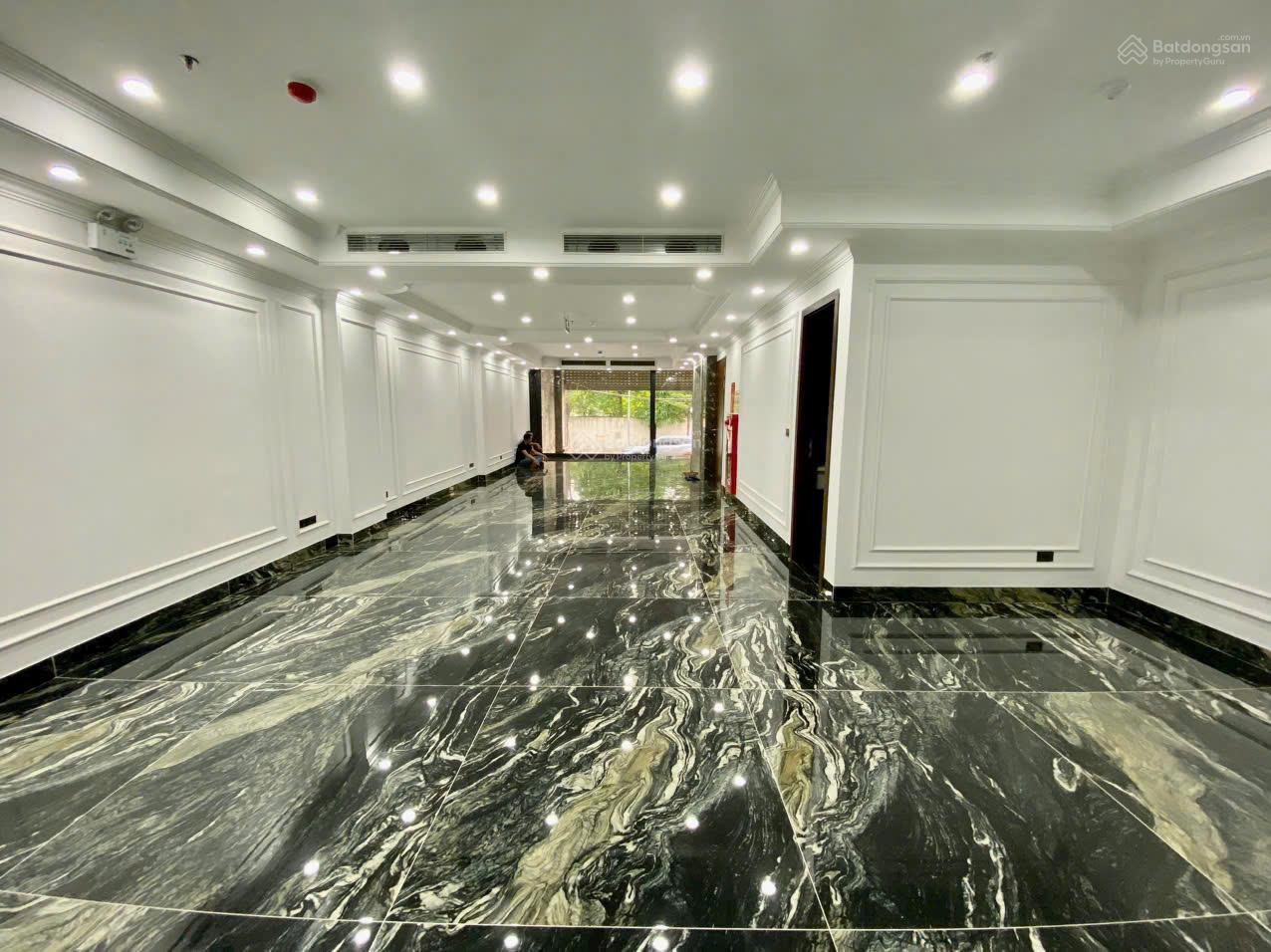 Tòa building 120m2x11T có hầm - thang máy. Phân lô vỉa hè, 4 ô tô, kinh doanh (VP) phố Nguyễn Hoàng Tòa building 120m2x11T có hầm - thang máy. Phân lô vỉa hè, 4 ô tô, kinh doanh (VP) phố Nguyễn Hoàng