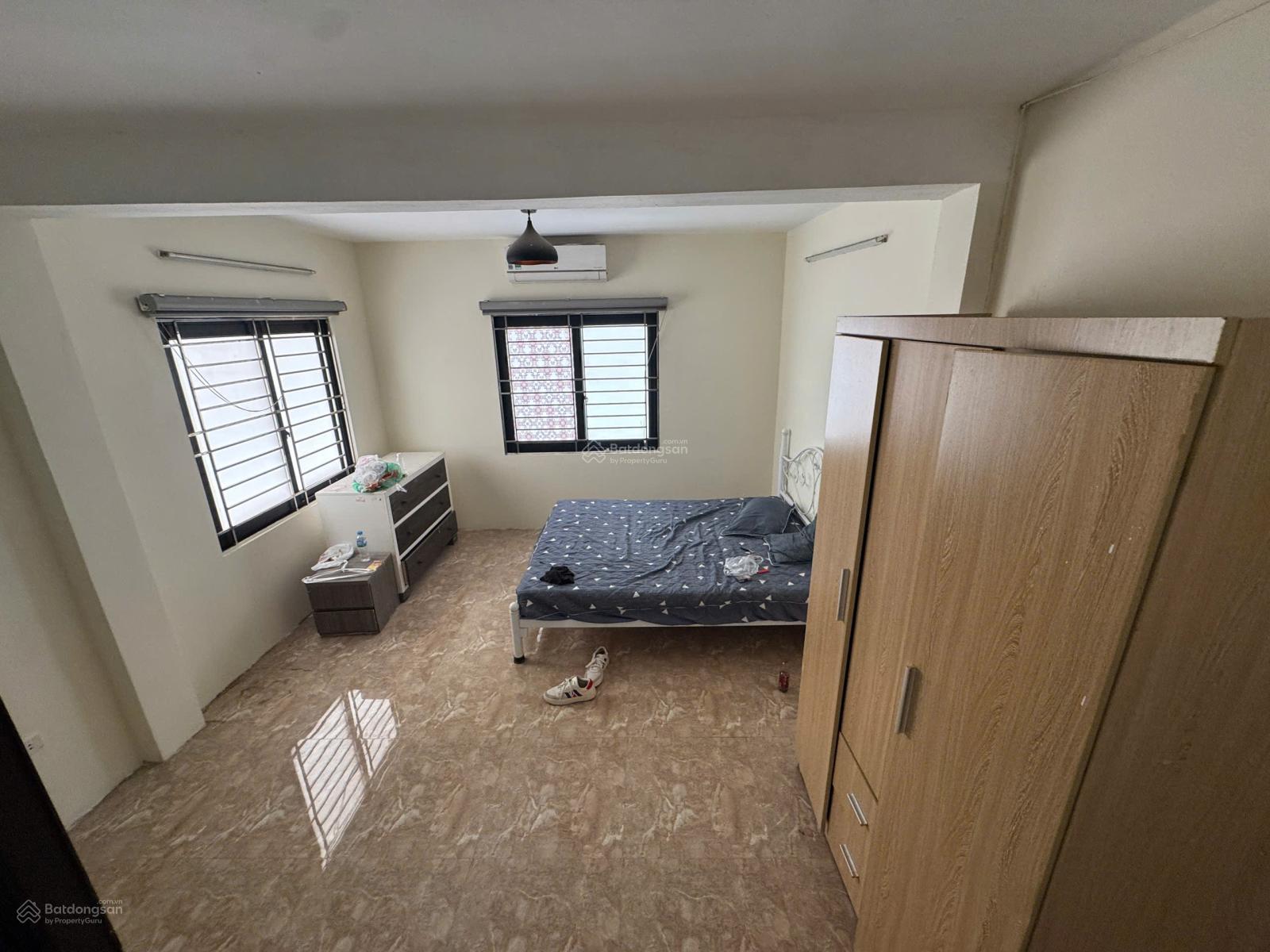 Cho thuê nhà riêng ngõ Hàm Long 1, DT 40m2 x 4T, có 3 ngủ đủ đồ, nhà mới, giá 12tr