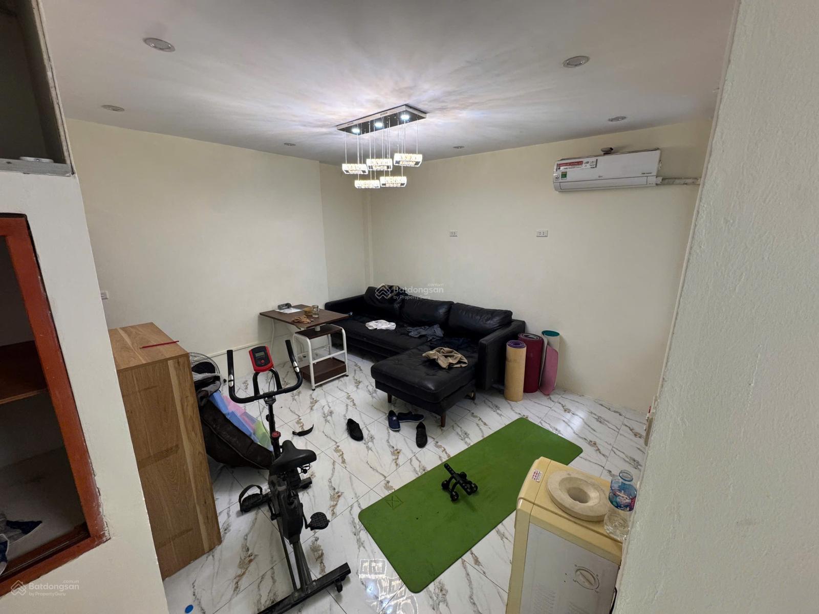 Cho thuê nhà riêng ngõ Hàm Long 1, DT 40m2 x 4T, có 3 ngủ đủ đồ, nhà mới, giá 12tr