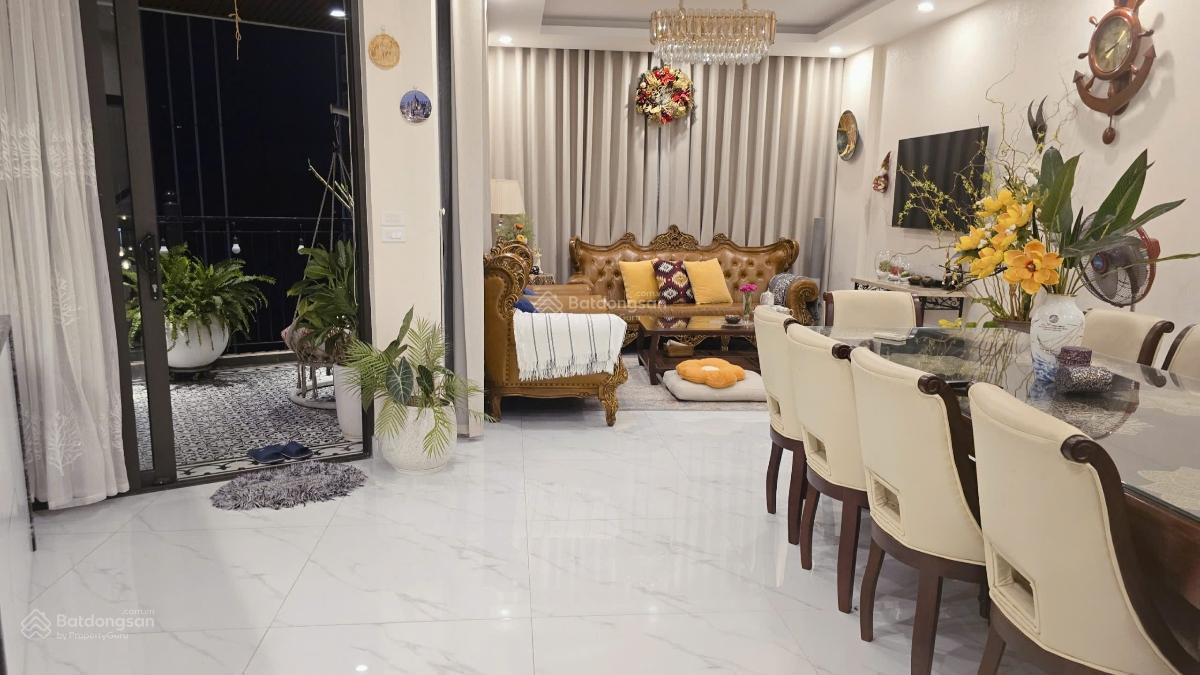 Bán nhà Phố Lê Ngọc Hân, giá 39 tỷ, DT 80m2/MT 5m/3 tầng, đường 15m, dòng tiền