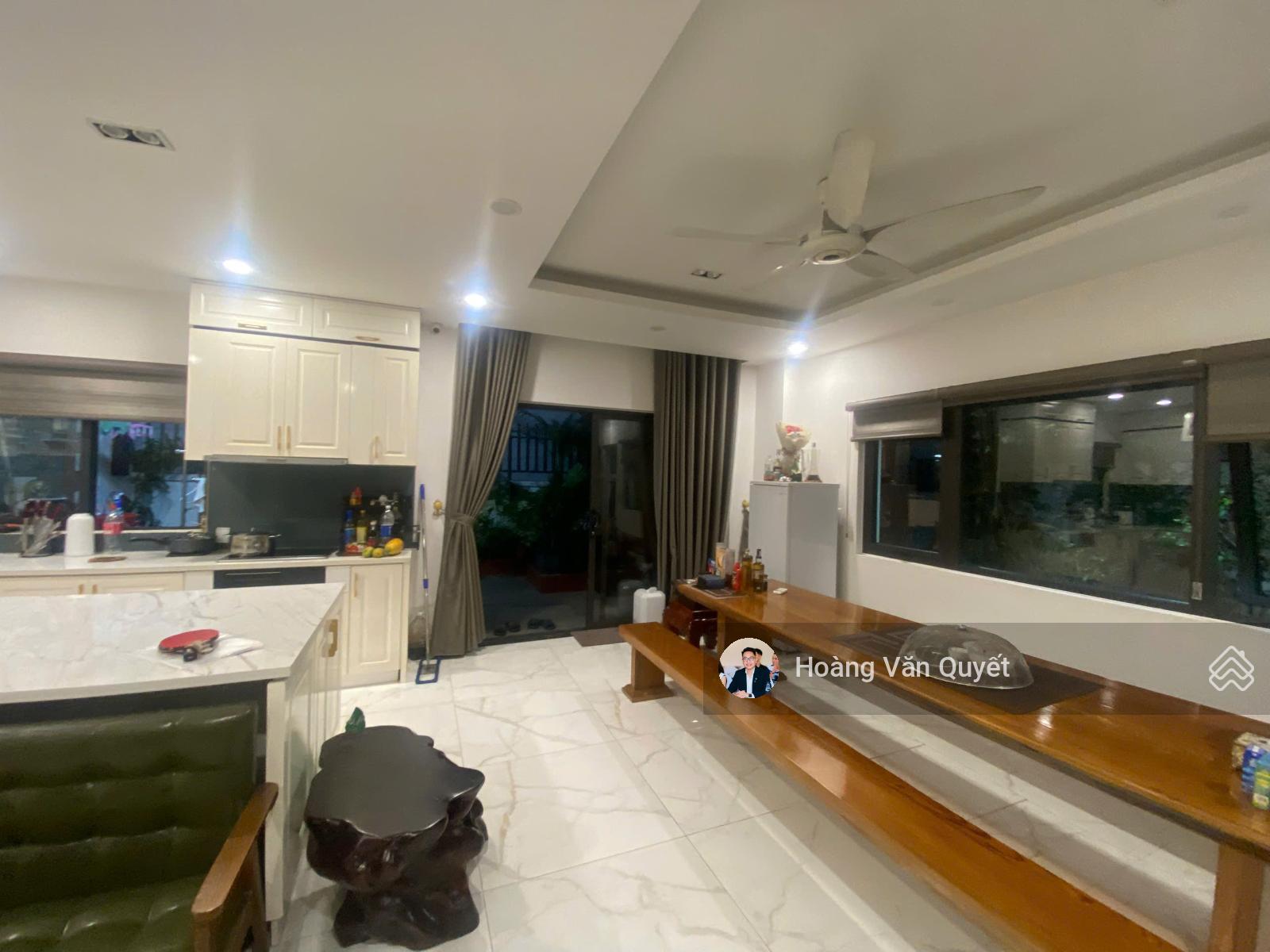 Bán biệt thự hoàn thiện 242m2 Hoa Bằng Lăng Kđt Long Việt,đường 19.5m, mặt tiền 11m, giá bán 20.8T