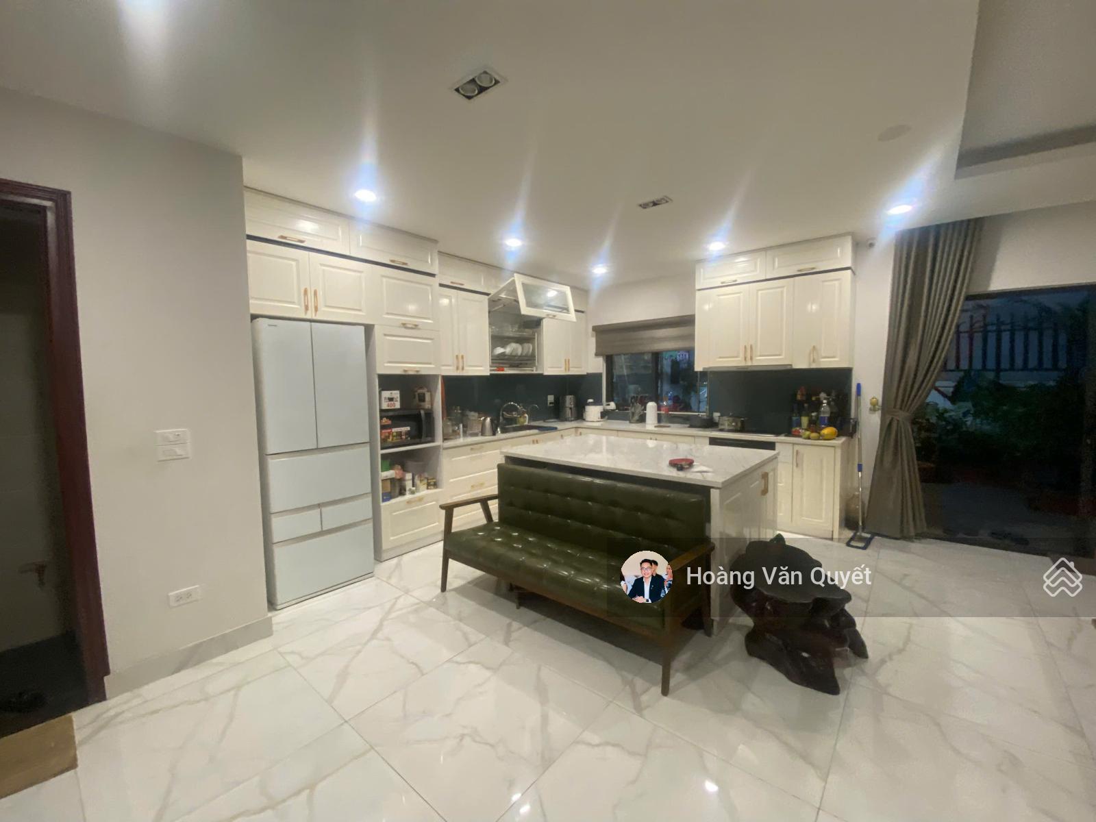 Bán biệt thự hoàn thiện 242m2 Hoa Bằng Lăng Kđt Long Việt,đường 19.5m, mặt tiền 11m, giá bán 20.8T