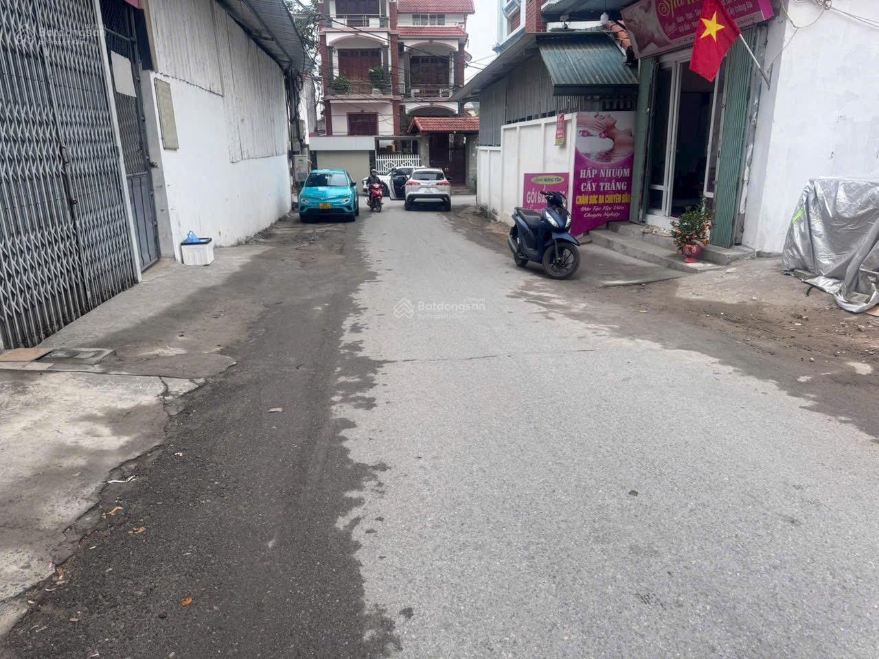 CHỈ 2 tỷ 398tr ! DIỆN TÍCH 40m2, NGÕ TO 3m, SÁT KHU CN QUANG MINH. CHỈ 2 tỷ 398tr ! DIỆN TÍCH 40m2, NGÕ TO 3m, SÁT KHU CN QUANG MINH.