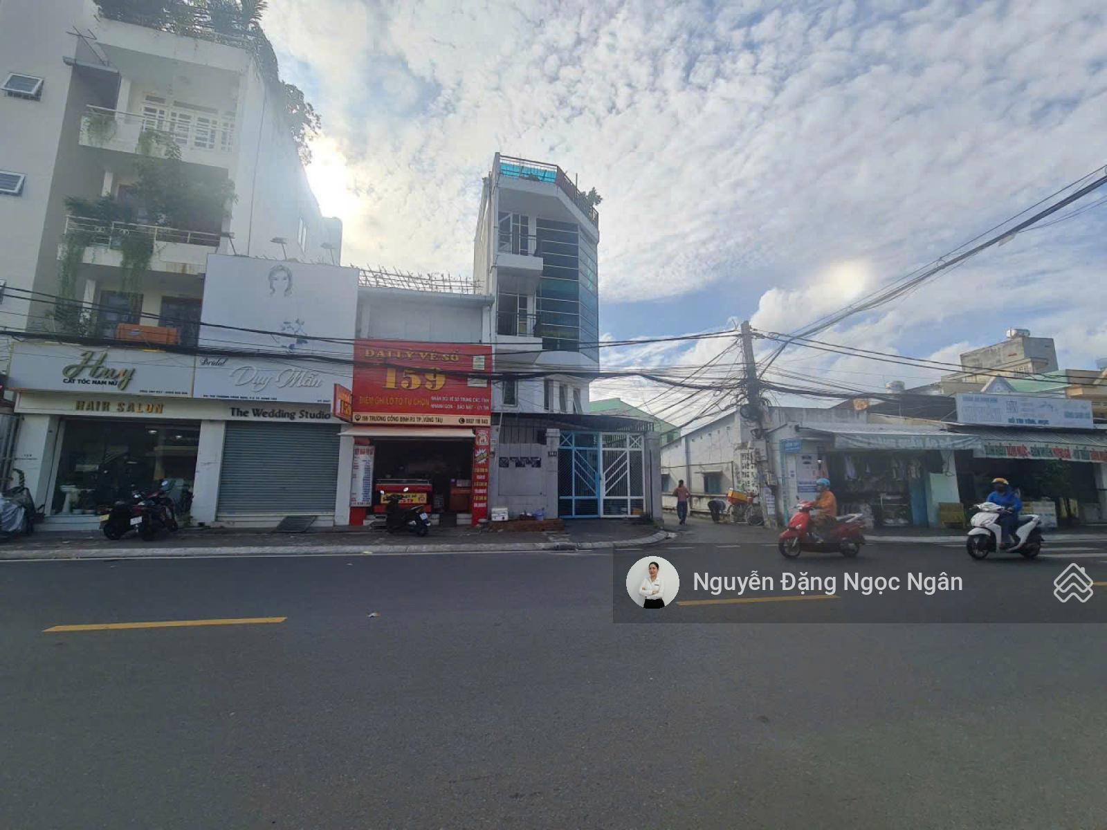 Bán nhà mặt phố vuông vắn vị trí đẹp đường Trương Công Định, 53,8m2 (5,6 x 10m), giá cực tốt