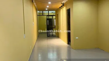 Cho thuê nguyên căn 5 tầng, DT 70m2, đường vỉa hè, ô tô tránh, trung tâm Thạch Bàn thuận tiện