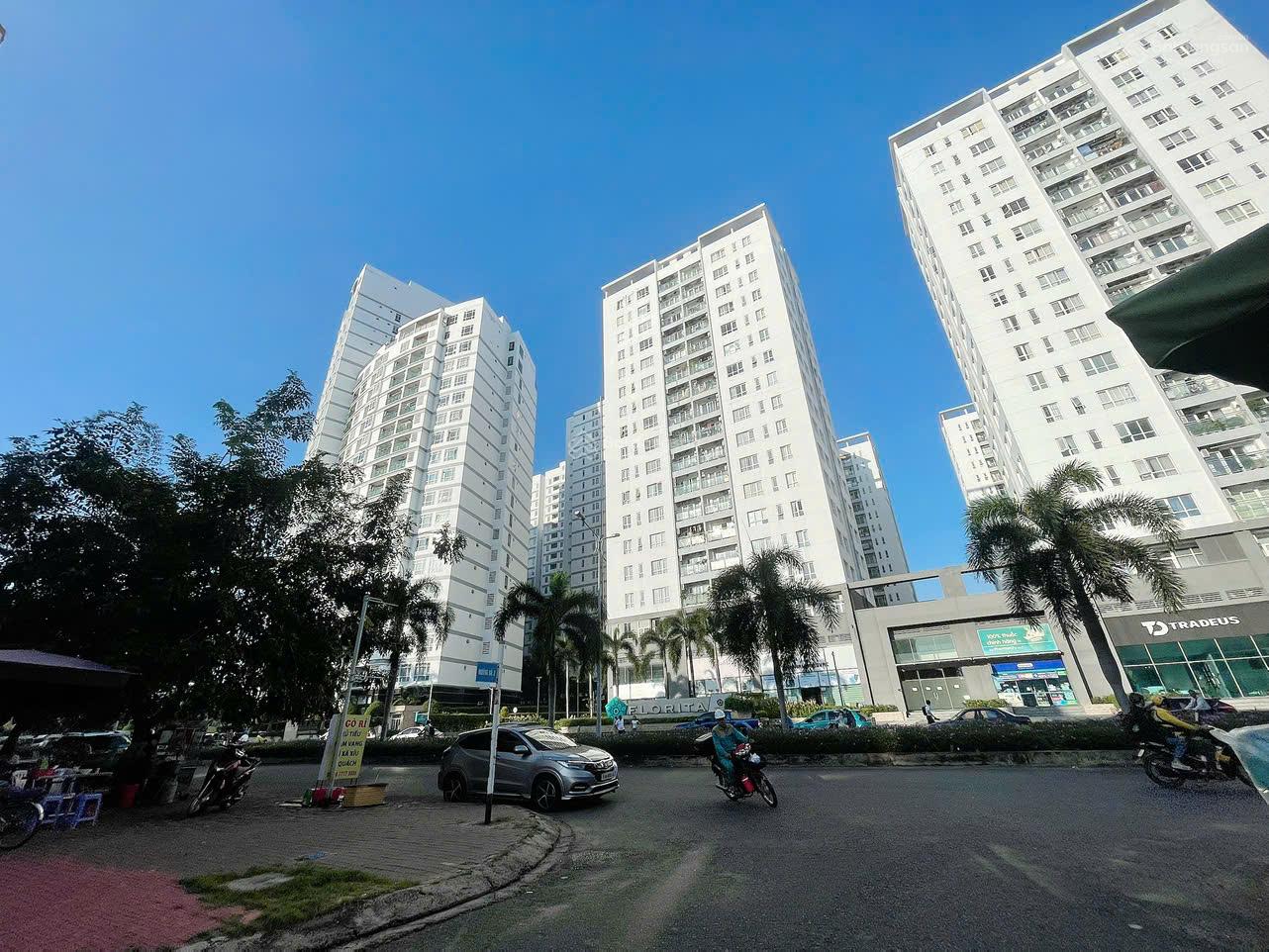 Cho thuê nhà biệt thự căn góc 2 MT Đ. Hoàng Trọng Mậu Himlam DT: 237,5m2 giá: 110tr LH: 0908 935 ***