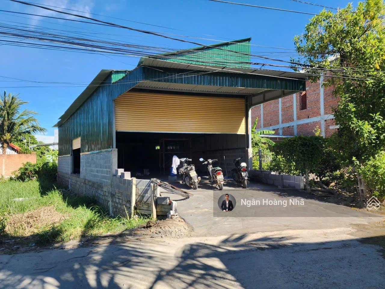 Bán lô đất Diên An 156,1m2 có sẵn nhà xưởng cách 23/10 chỉ 200m - Giá 3.6 tỷ