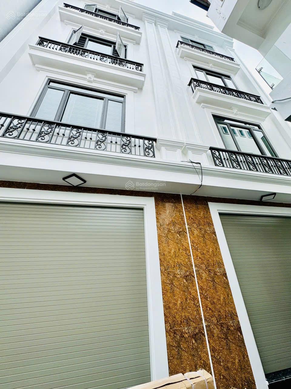 Nhà phố Thiên Lôi Chợ Đôn ngõ ngoài 2 ô tô  tránh nhau