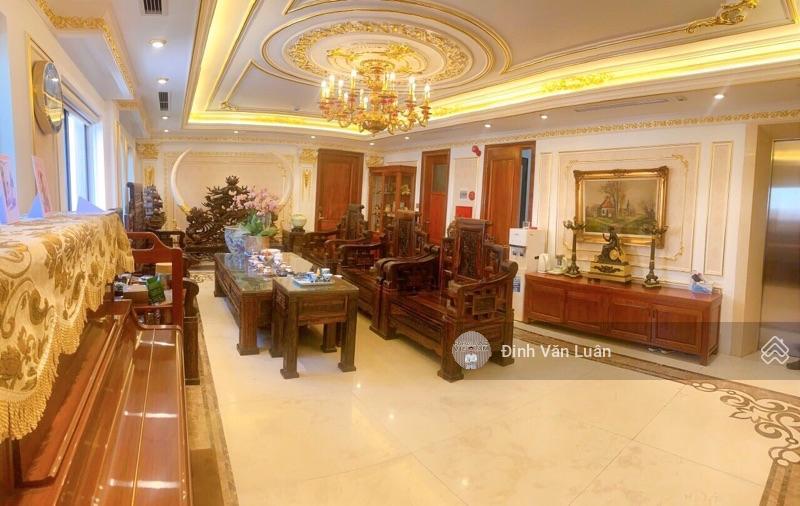 Lô góc! MP kinh doanh sầm uất, 164m2, MT 20m, giá 72.5 tỷ Lô góc! MP kinh doanh sầm uất, 164m2, MT 20m, giá 72.5 tỷ