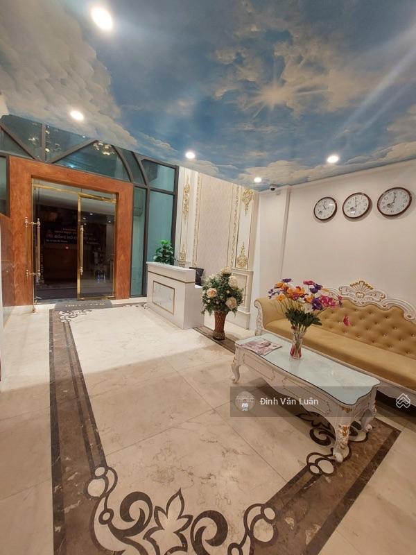 Lô góc! MP kinh doanh sầm uất, 164m2, MT 20m, giá 72.5 tỷ Lô góc! MP kinh doanh sầm uất, 164m2, MT 20m, giá 72.5 tỷ