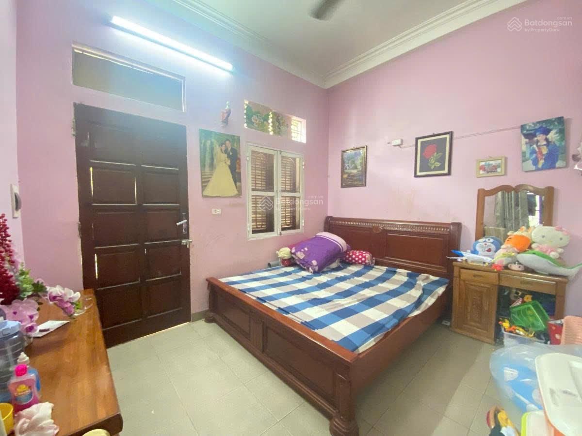 Bán nhà phố Kim Ngưu, 3 nhà ra 2 ô tô tránh, trước nhà 4m thoáng sáng, sổ đẹp, KCBT Bán nhà phố Kim Ngưu, 3 nhà ra 2 ô tô tránh, trước nhà 4m thoáng sáng, sổ đẹp, KCBT