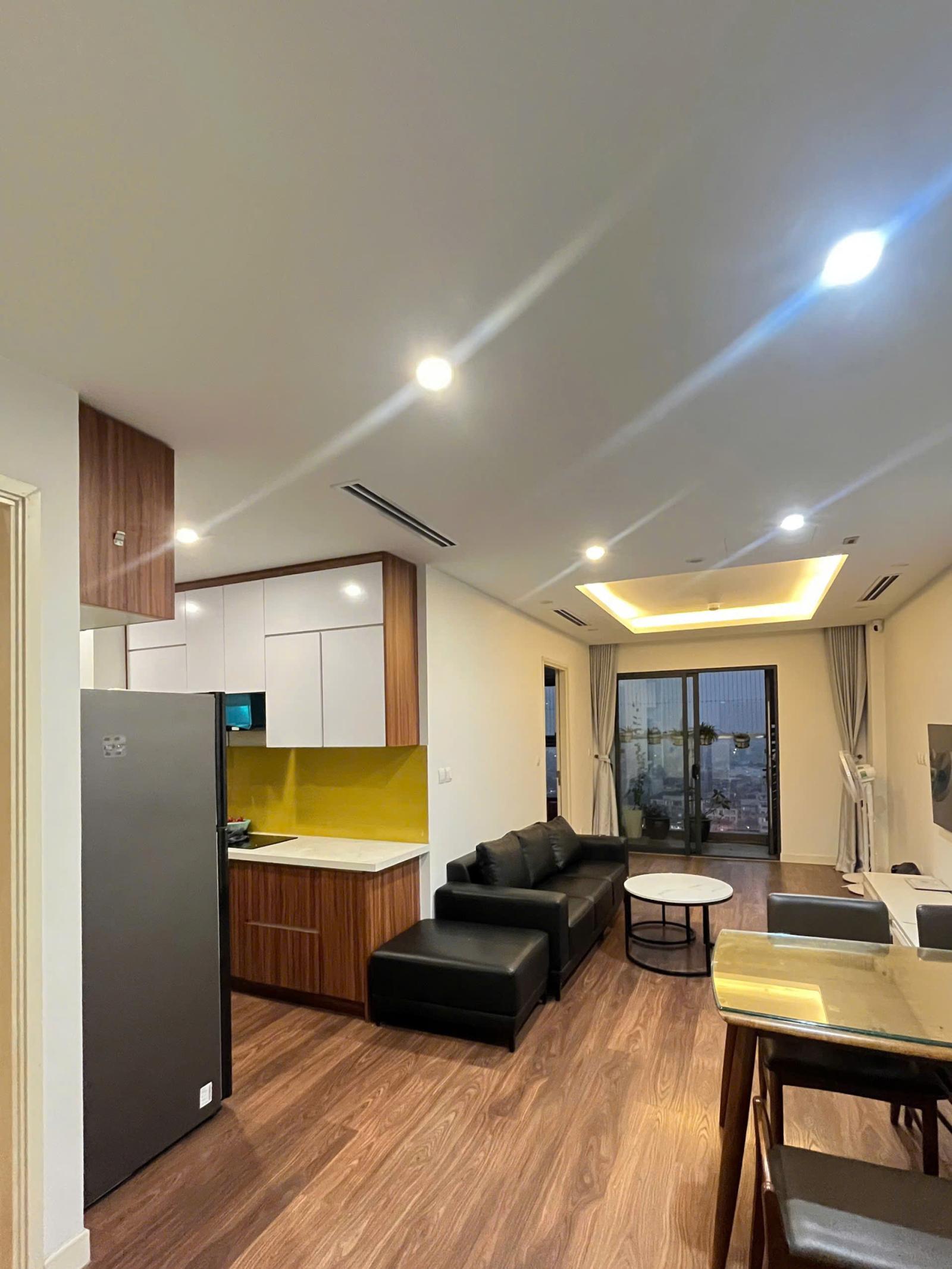 Bán căn hộ Star Tower 283 Khương Trung, 6,2 tỷ, 75m2, Thiết kế 2N, Full nội thất, Sổ đỏ sẵn Bán căn hộ Star Tower 283 Khương Trung, 6,2 tỷ, 75m2, Thiết kế 2N, Full nội thất, Sổ đỏ sẵn