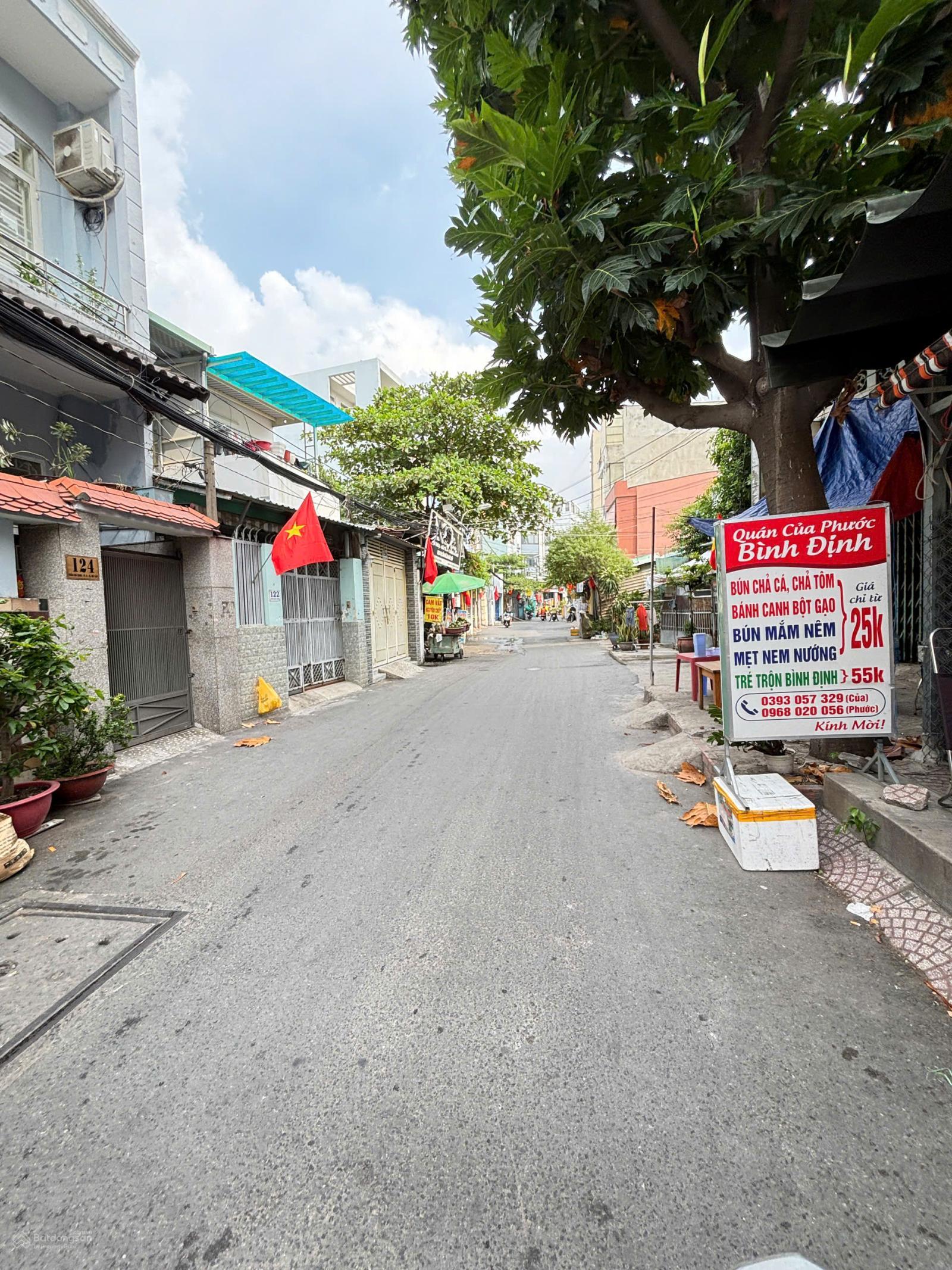 Bán nhà mặt tiền HXH Trần Bá Giao P. 5 GV, DT: 4.5 x 16m, 3 tầng. Giá 13.9 tỷ thương lượng Bán nhà mặt tiền HXH Trần Bá Giao P. 5 GV, DT: 4.5 x 16m, 3 tầng. Giá 13.9 tỷ thương lượng