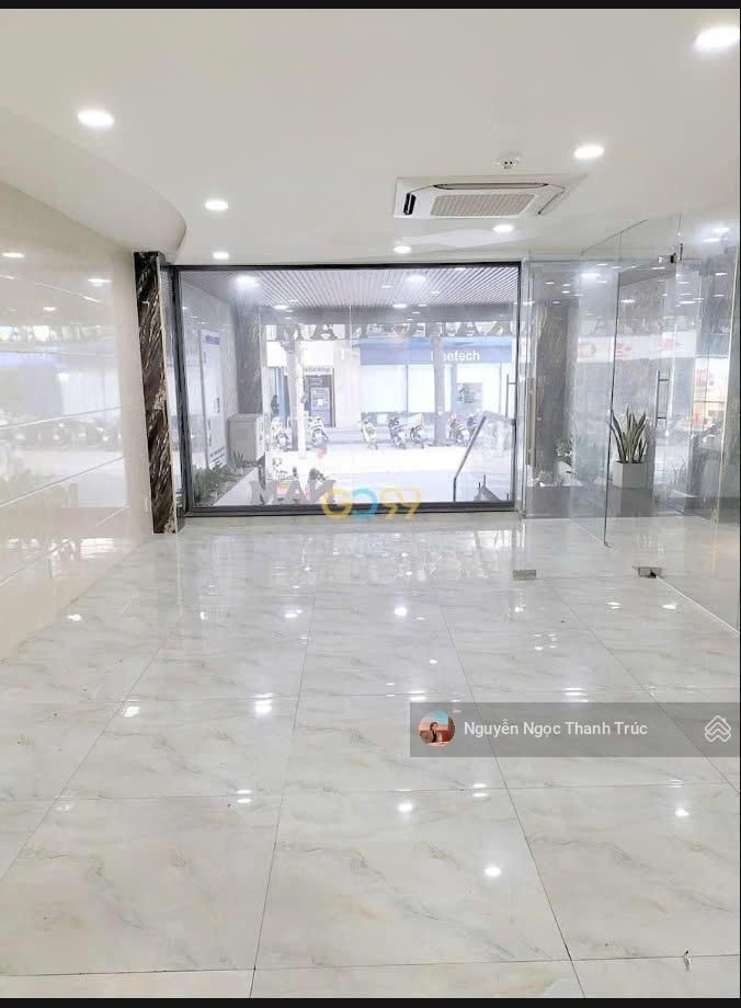 CHO THUÊ MT BỜ BAO TÂN PHÚ QUẬN TÂN PHÚ - 10 x 20m Kết cấu: Hầm + Trệt + 5 Lầu + Sân Thượng