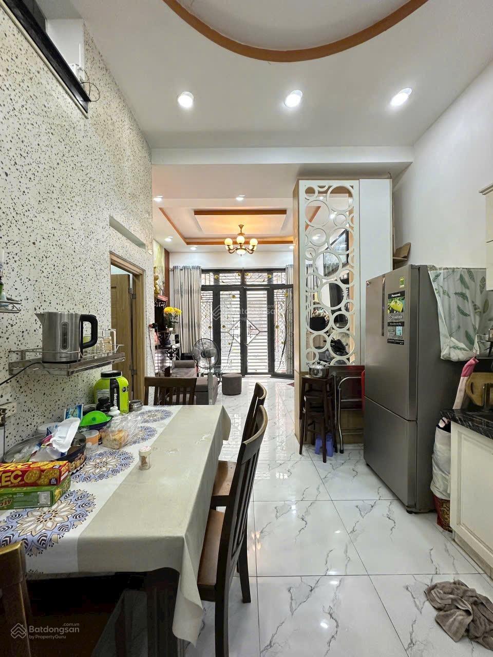 Gấp giảm ngay 300tr! Tôi chính chủ bán căn Nguyễn Văn Lạc, Bình Thạnh. DT 52,1m2,SHR giá 4tỷ250