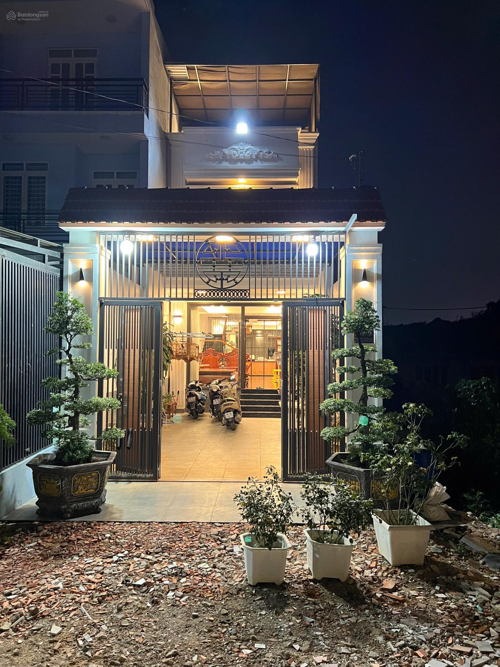 Nhà 2 Lầu 5M x 30M -Mặt Tiền Kênh Vườn Lài - Sát Cầu Sắt An Phú Đông.Tiện Kinh Doanh Tốt .