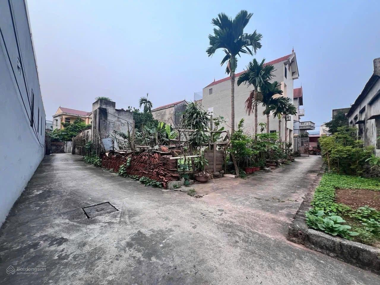 Bán nhanh 58,6m2 Đan Kim, ngay sát khu đô thị Aluvia, đường ô tô vào thoải mái, vị trí trung tâm