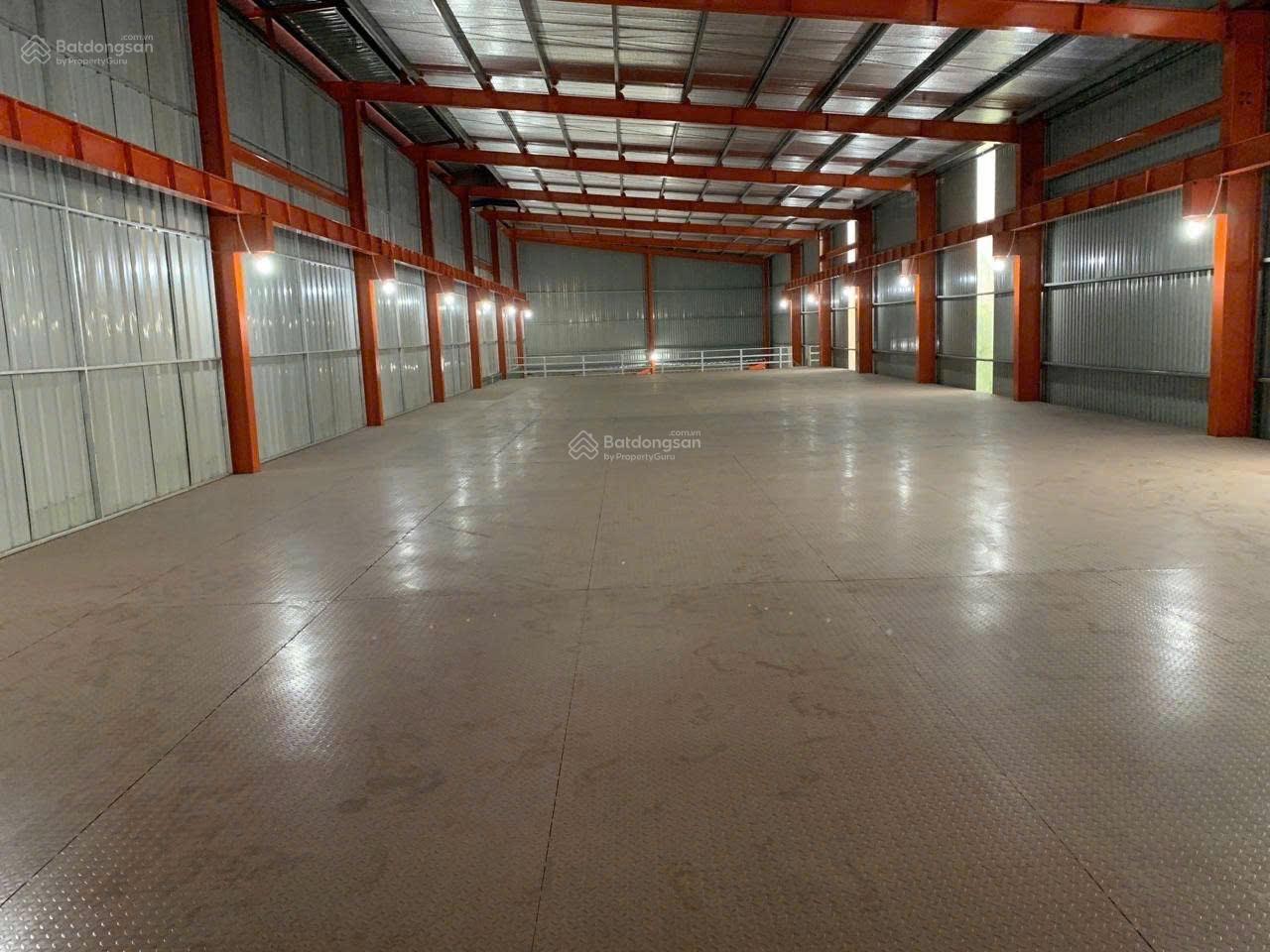 Kho tiêu chuẩn 1100m2 mặt tiền quốc lộ 1A quận 12/ xe conterner 24/24 điện 3fa