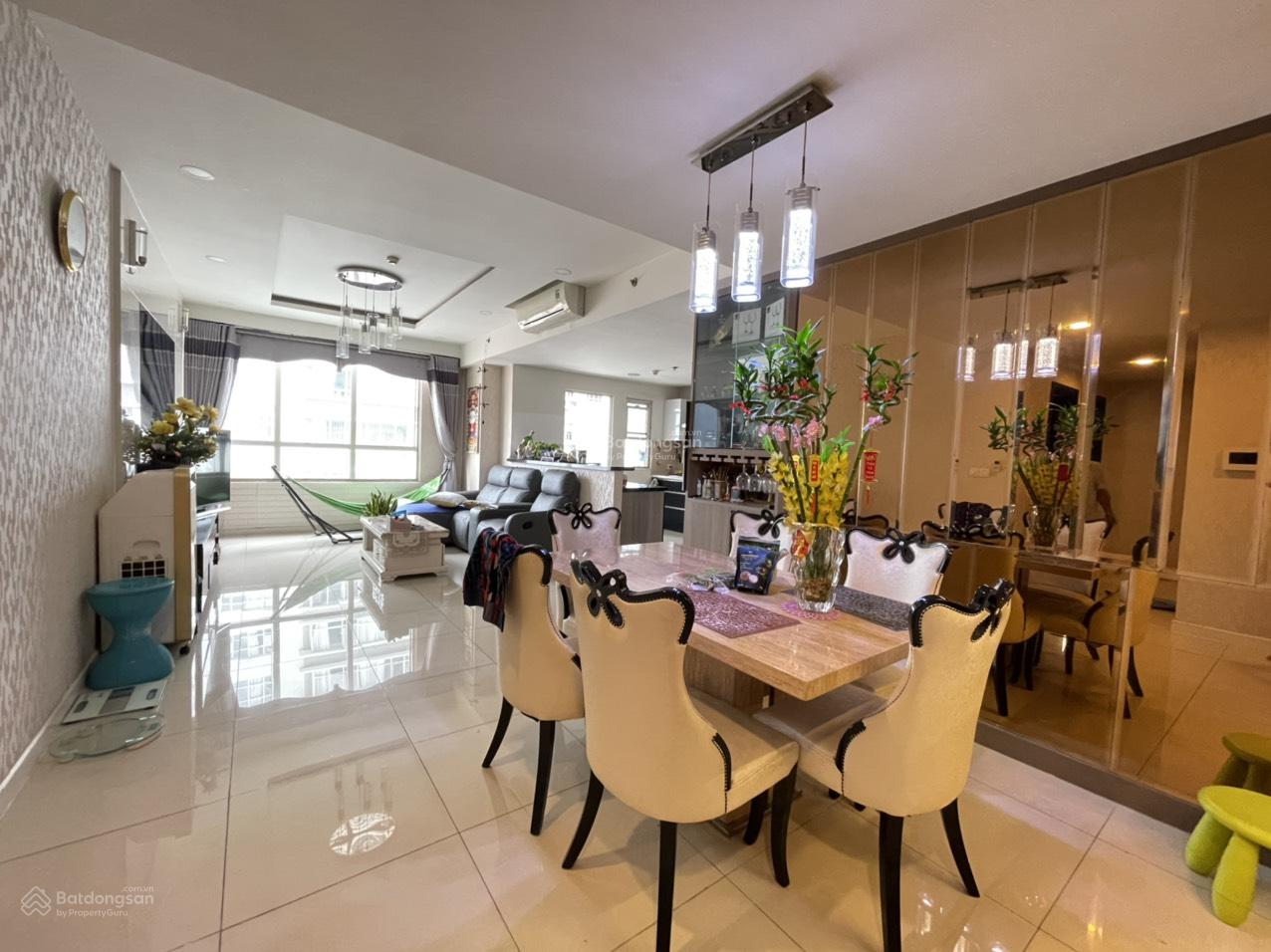 Chính chủ bán căn Sunrise City, 130m2, 3PN, 2WC, nội thất đầy đủ, giá: 10 tỷ, LH: 0938 498 *** Hoà