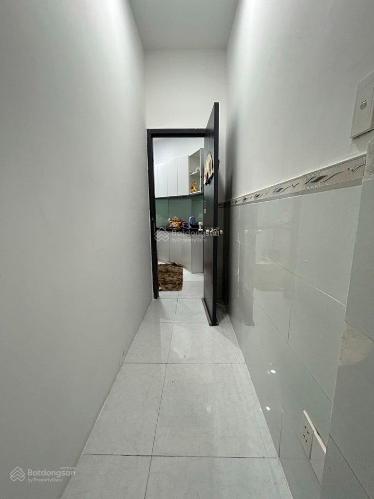 Nhà hiếm đường Cách Mạng Tháng cách mặt tiền vài căn, Phường 13, Quận 10. Giá 7,5 tỷ thương lượng Nhà hiếm đường Cách Mạng Tháng cách mặt tiền vài căn, Phường 13, Quận 10. Giá 7,5 tỷ thương lượng