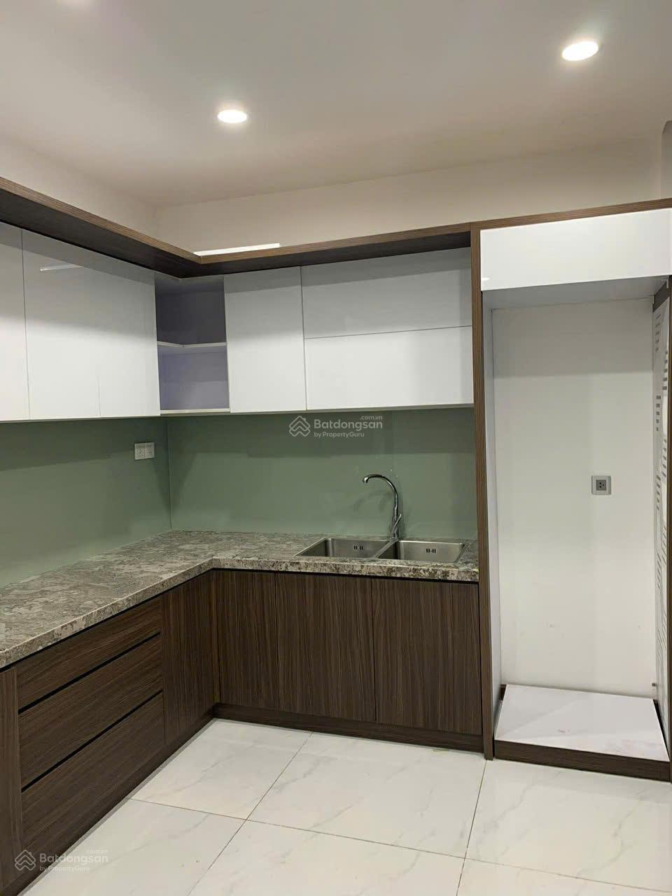 Chính chủ bán căn hộ Res 11, 82m, 2 phòng ngủ, 2WC, sổ hồng, giá qua tốt 5.6 tỷ, Tuấn 0901 499 ***