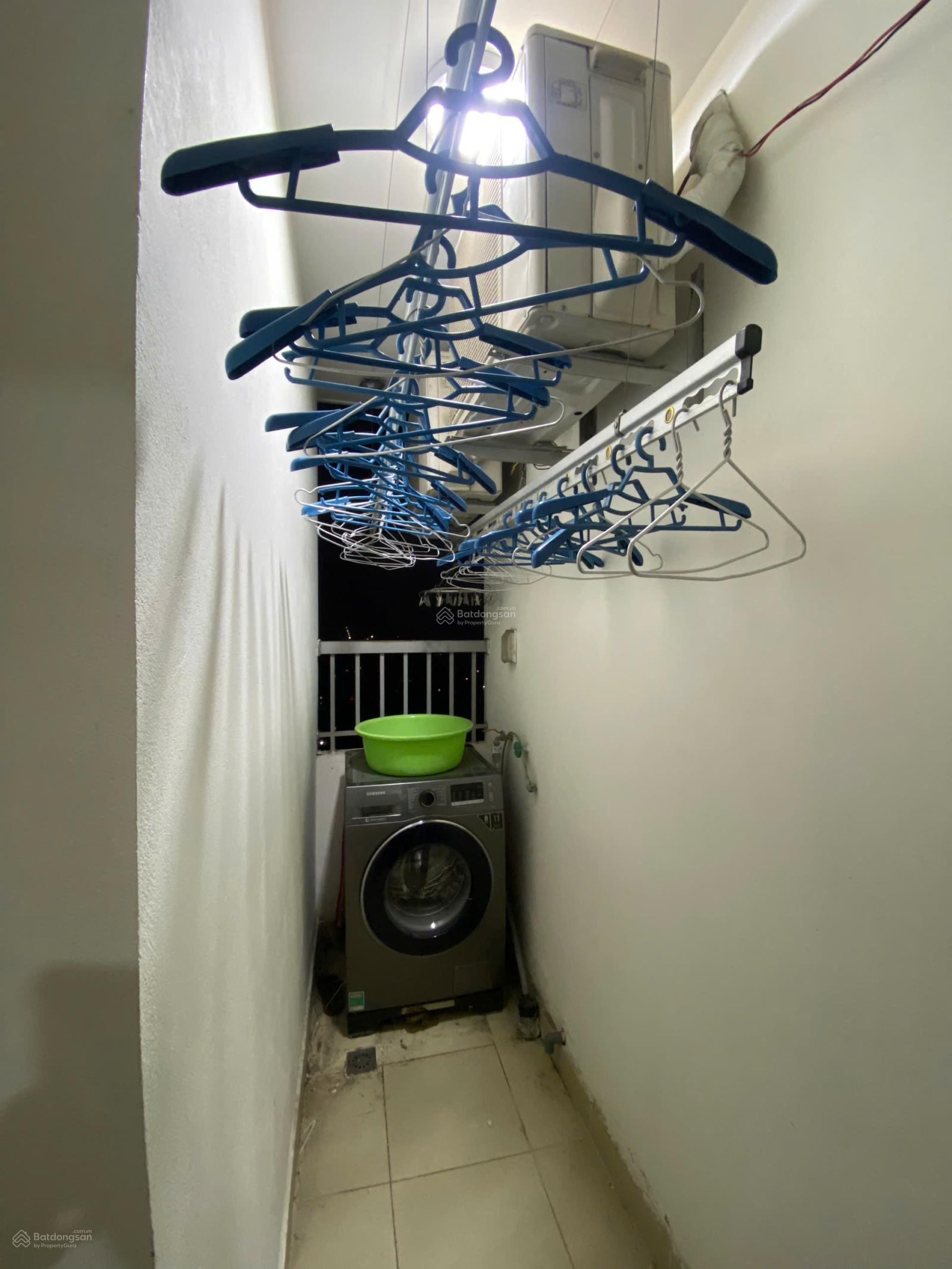 Cho thuê căn hộ 2PN, 2WC, 72m2 tại Osaka Complex, 8 triệu VND