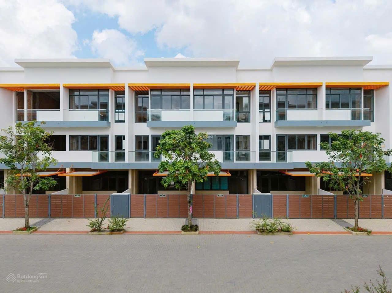 Cho thuê 2 căn liền nhau nhà trệt 2 lầu, ngay KCN Long Hậu, cách Quận 7 25 phút, 8 triệu