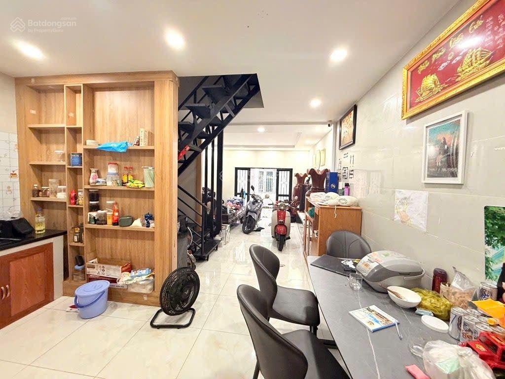 86m2 (4,3x18m. Nở hậu 4,8m). 2 tầng. Chỉ 6tỷ6. Ngay Mercedes Quang Trung, P8, Gò Vấp. Gần công viên