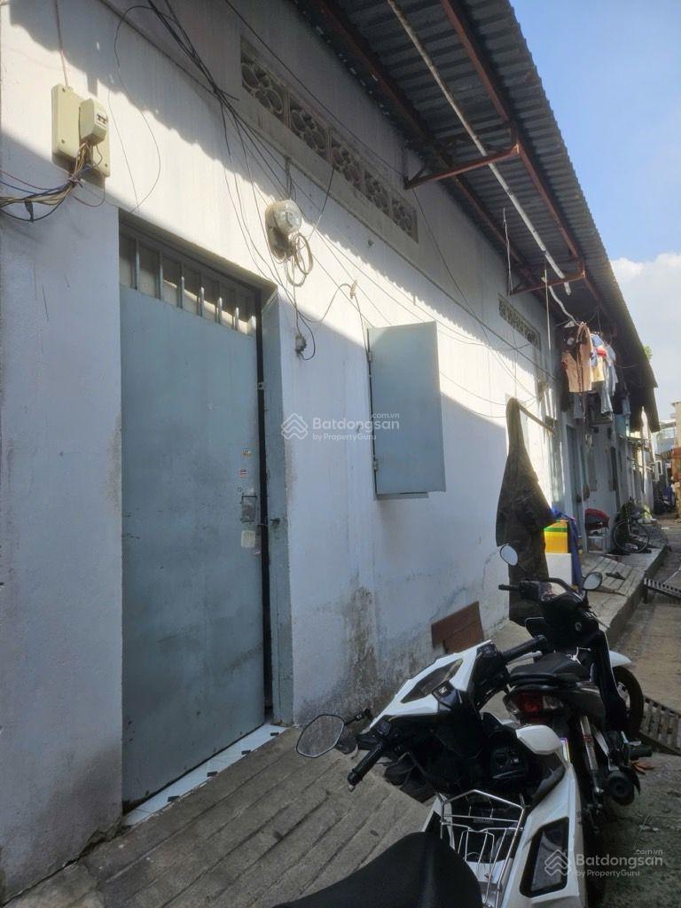 Bán dãy nhà trọ - Tăng Nhơn Phú B, Q9 - Dt: 420.8m2(15x28) - chỉ: 14 tỷ TL - 14 phòng + 1 nhà cấp 4