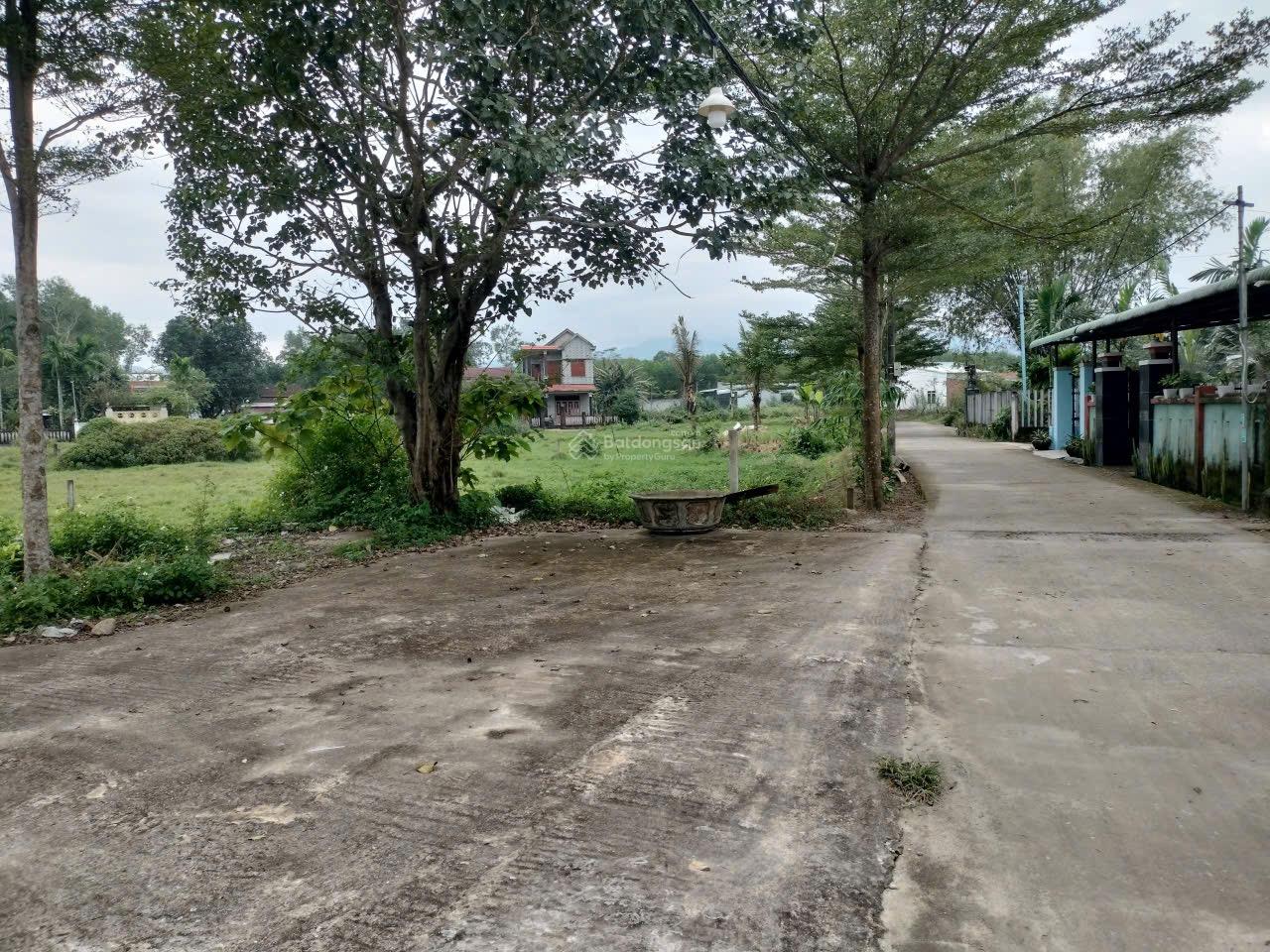 LÔ ĐẤT VƯỜN GẦN 1000M CHỈ 9XX TRIỆU Ô TÔ TỚI ĐẤT CÁCH QUỐC LỘ 14G CHỈ 200M Vị trí đẹp